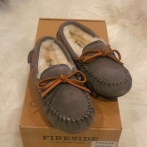 Fireside by Dearfoams Size 13 Kids Genuine Suede
